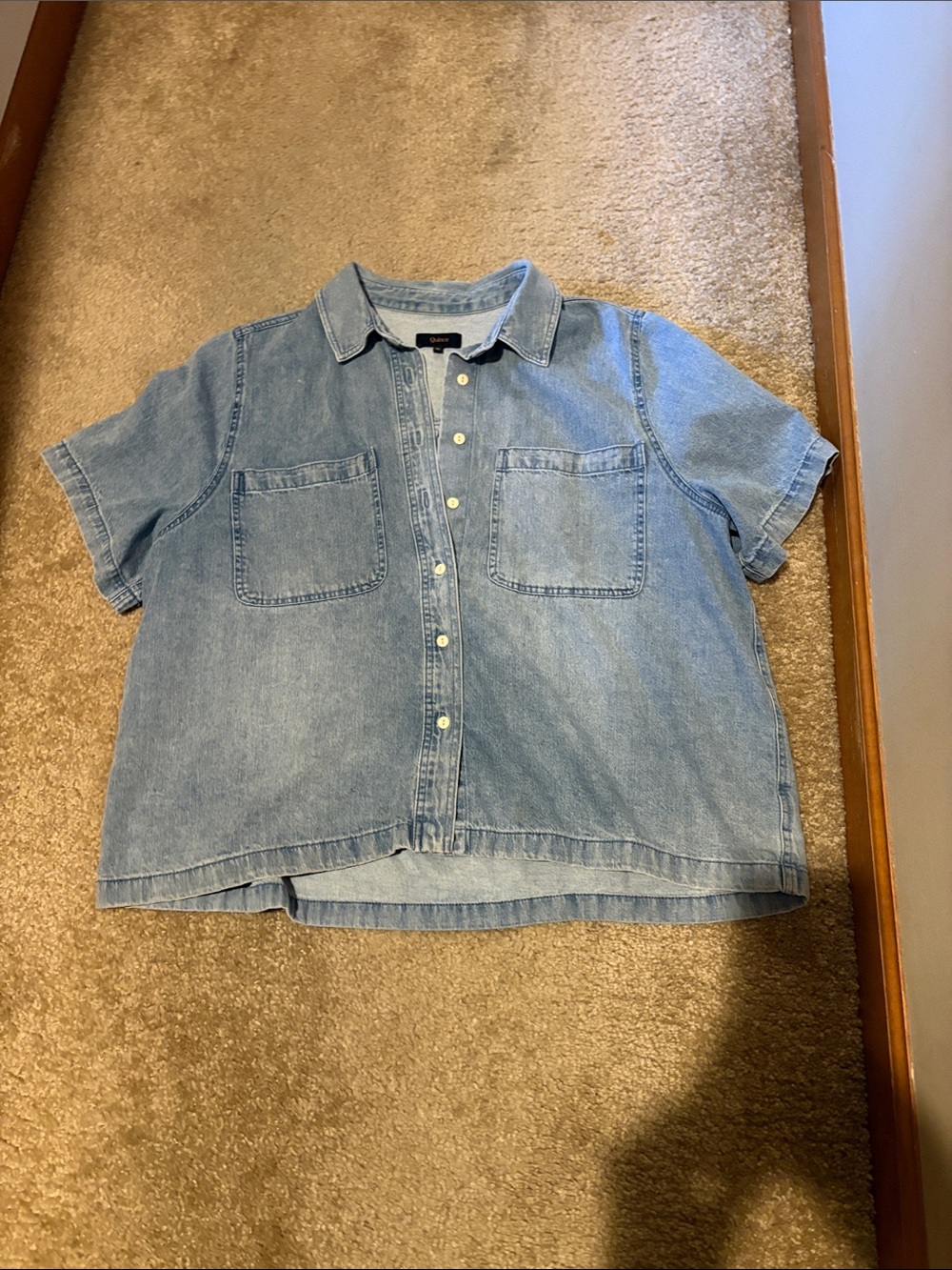 Women’s loose fit cropped denim shirt